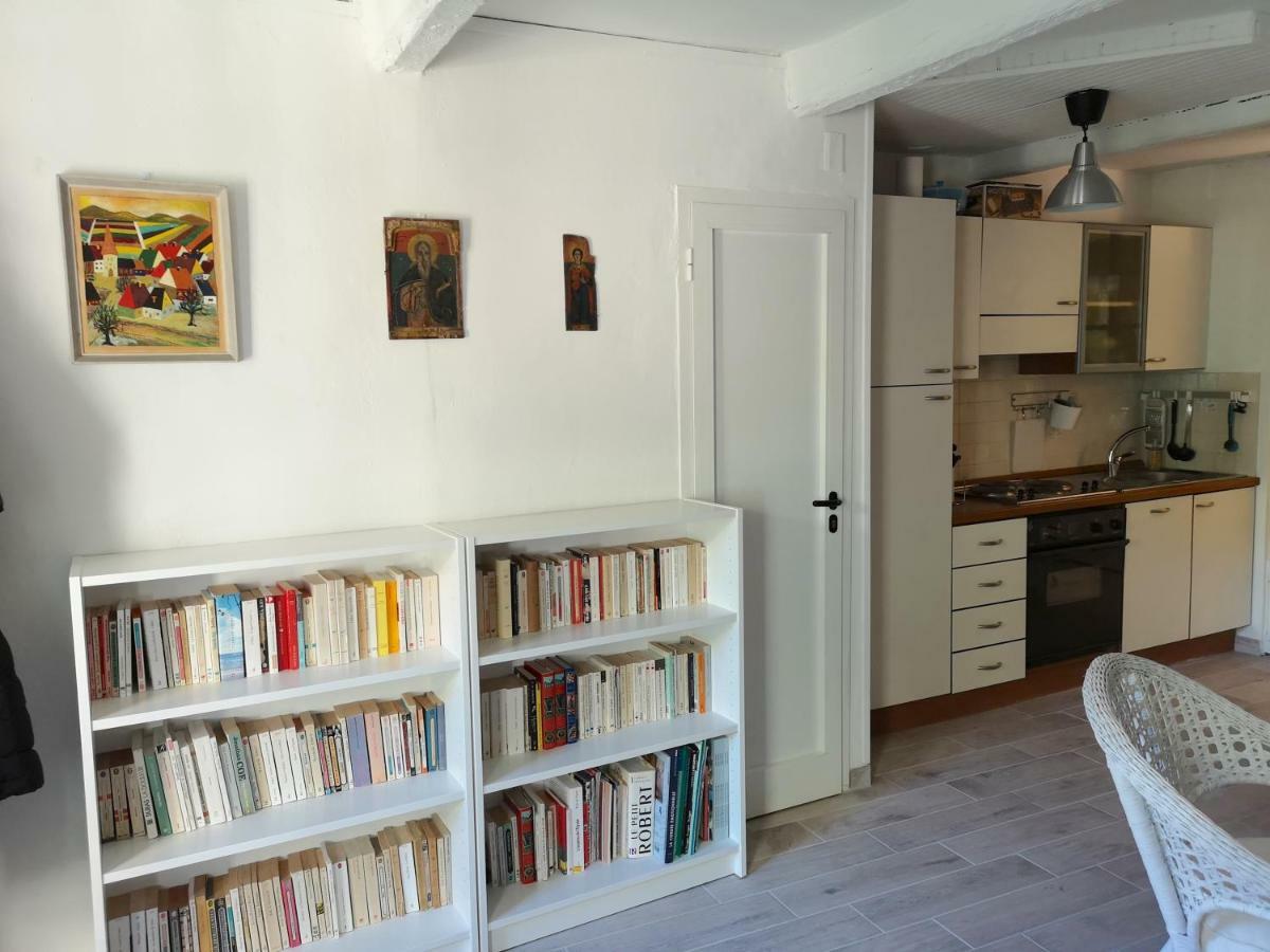 Au Coeur De Tende Apartment Bagian luar foto