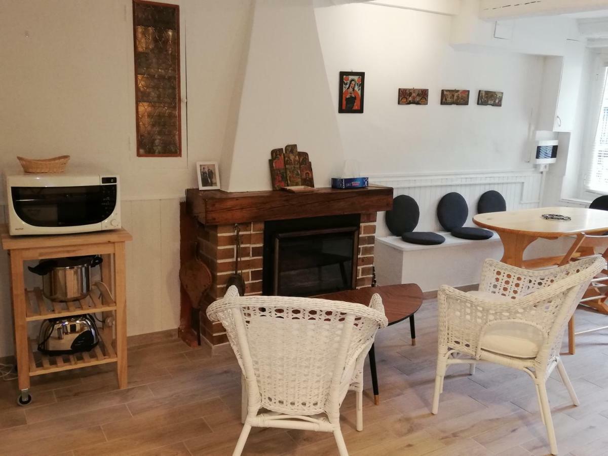 Au Coeur De Tende Apartment Bagian luar foto